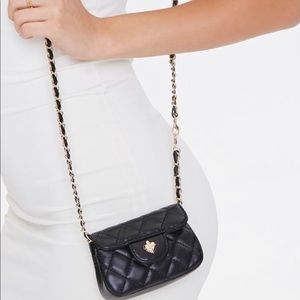 🎄Christmas Sale 🎄👜 FOREVER21 Mini Quilted Crossbody bag 👜